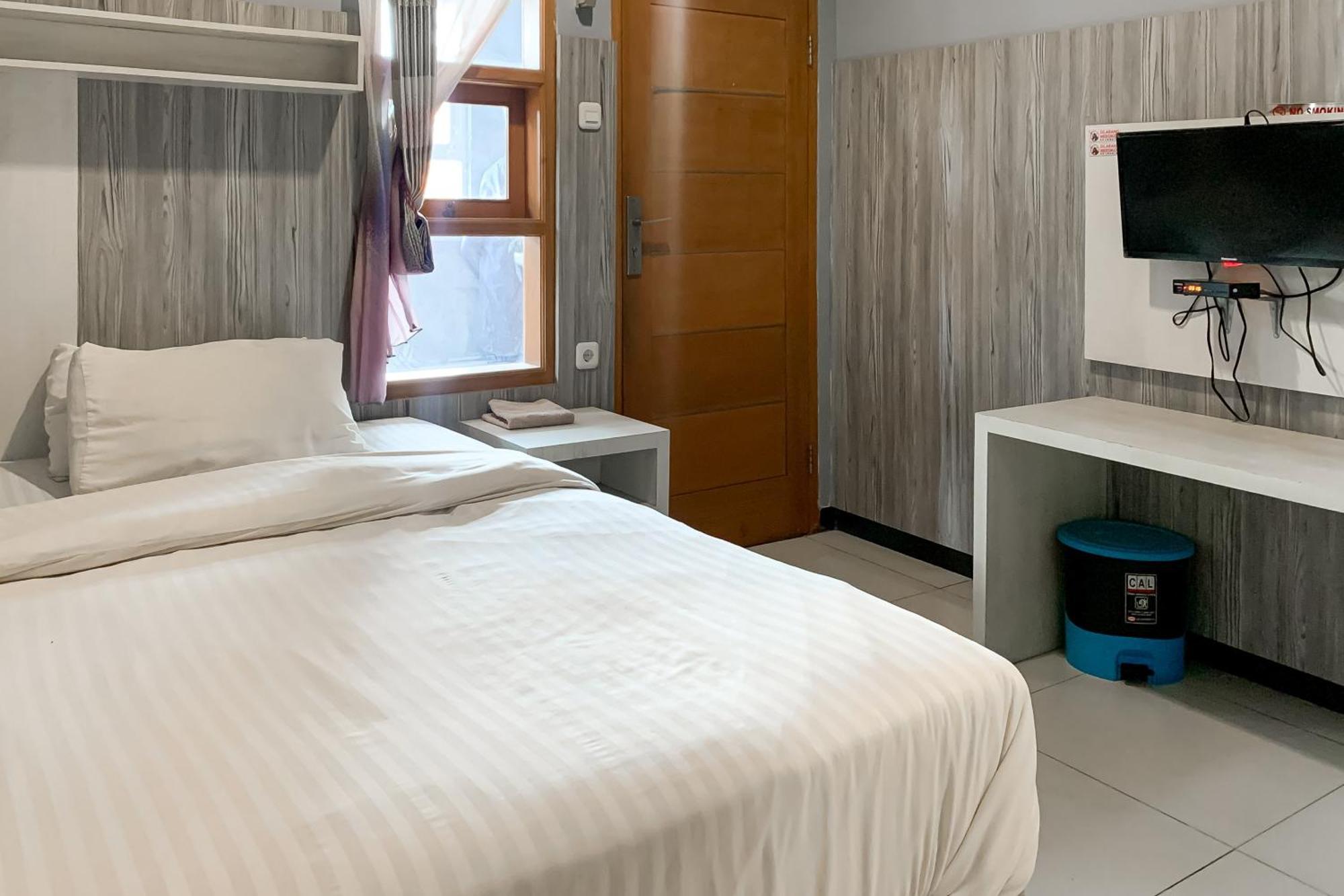 Karins Guesthouse Syariah Redpartner باندونج المظهر الخارجي الصورة