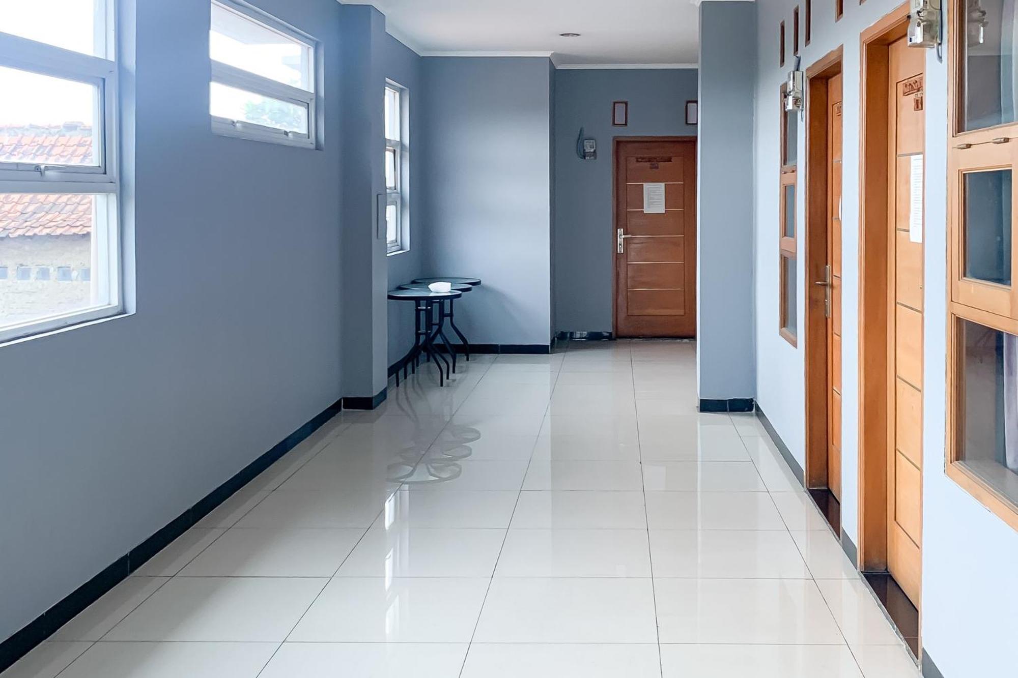 Karins Guesthouse Syariah Redpartner باندونج المظهر الخارجي الصورة